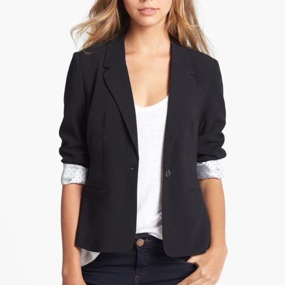 Kensie Jackets & Blazers - Kensie Black Crepe Blazer. Size: XL